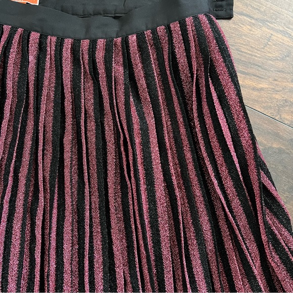 NWT Modcloth 'Glitz The Spot' Pleated Skirt - Picture 2 of 3